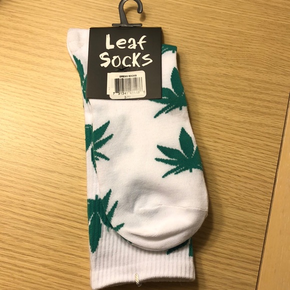 Leaf socks - Picture 3 of 4